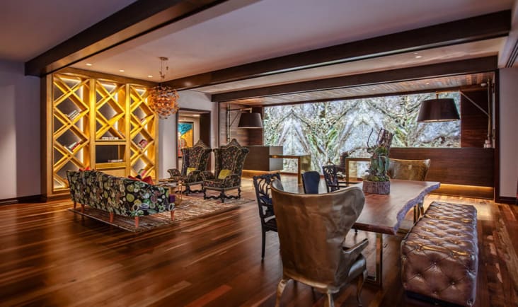 Hotel Lobby